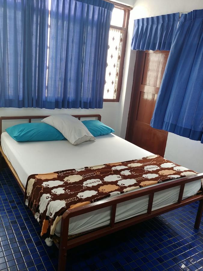 Prasuri Guest House Bangkok Exterior foto