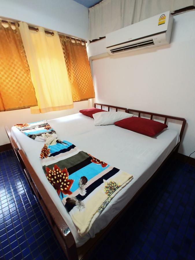 Prasuri Guest House Bangkok Exterior foto